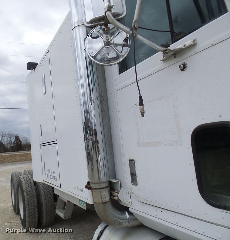 image for item DL0903 1987 International F9370  semi truck