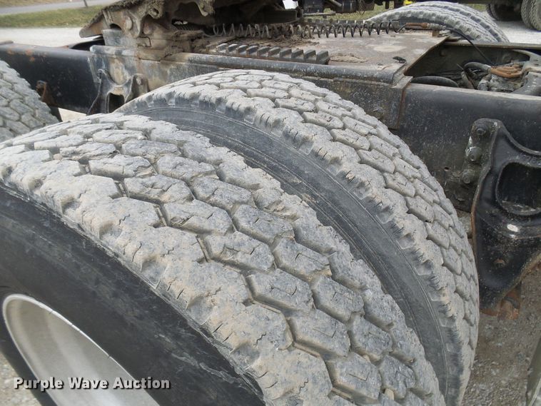 image for item DL0903 1987 International F9370  semi truck