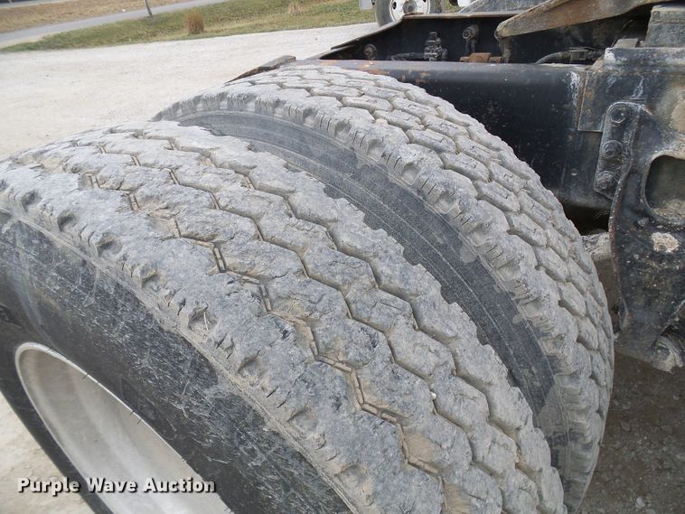 image for item DL0903 1987 International F9370  semi truck