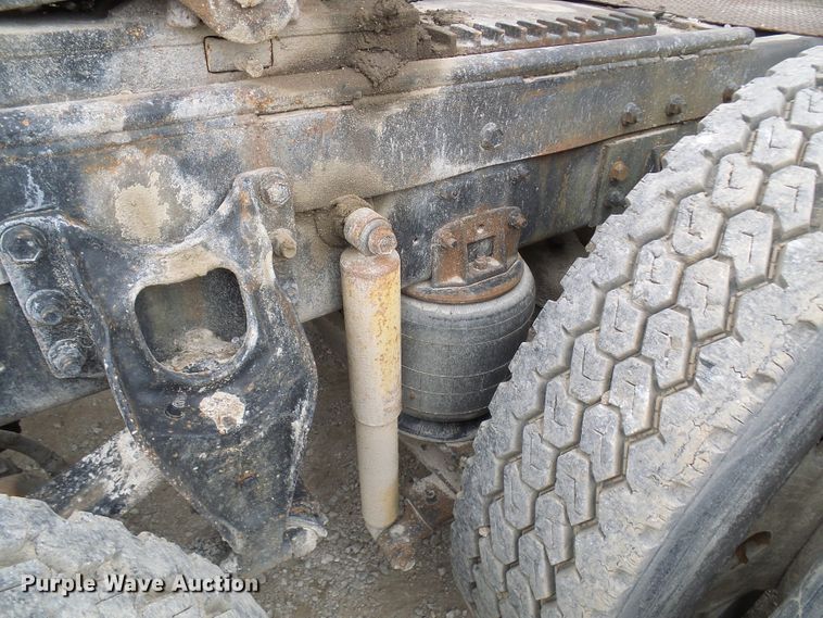 image for item DL0903 1987 International F9370  semi truck