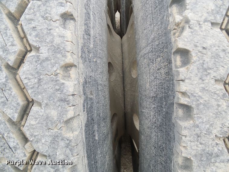 image for item DL0903 1987 International F9370  semi truck