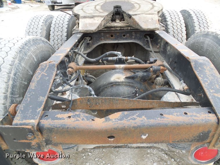 image for item DL0903 1987 International F9370  semi truck