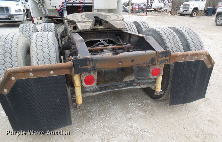 image for item DL0903 1987 International F9370  semi truck