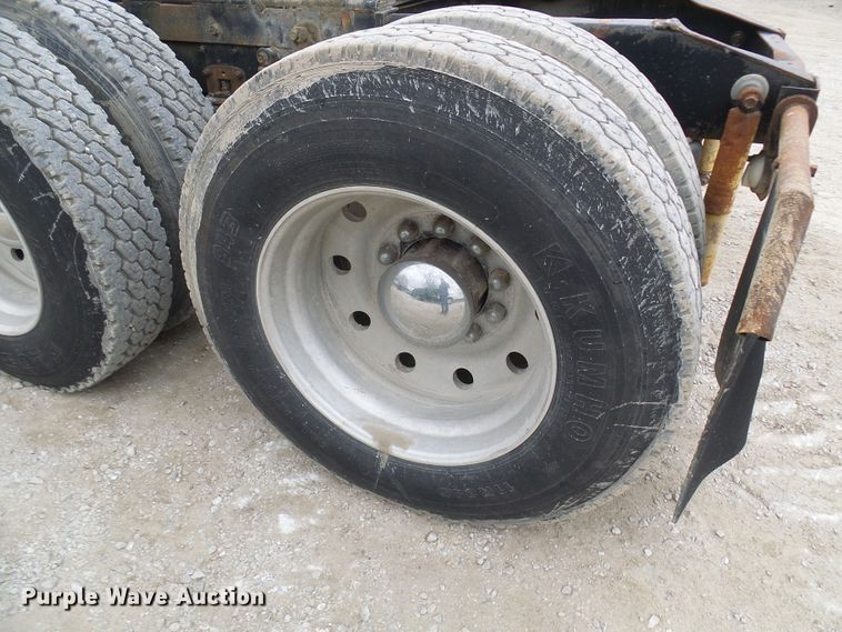 image for item DL0903 1987 International F9370  semi truck