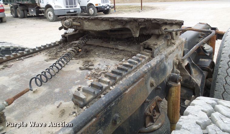 image for item DL0903 1987 International F9370  semi truck