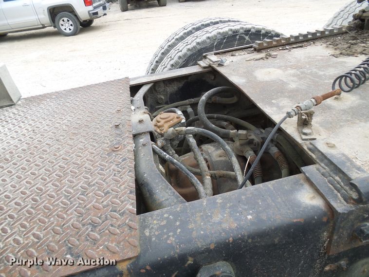 image for item DL0903 1987 International F9370  semi truck