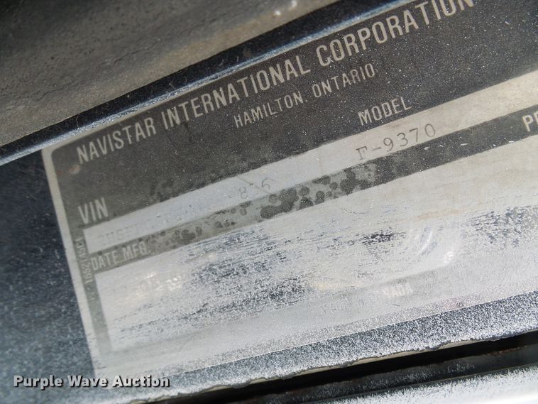 image for item DL0903 1987 International F9370  semi truck