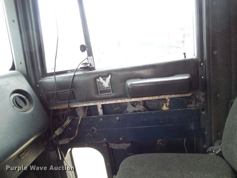 image for item DL0903 1987 International F9370  semi truck