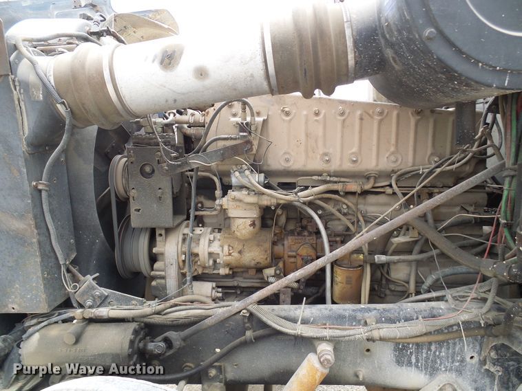 image for item DL0903 1987 International F9370  semi truck