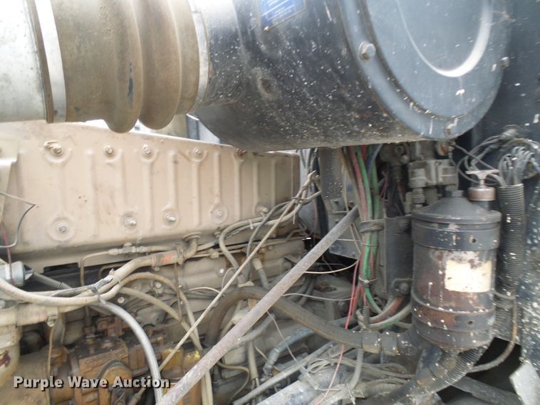 image for item DL0903 1987 International F9370  semi truck