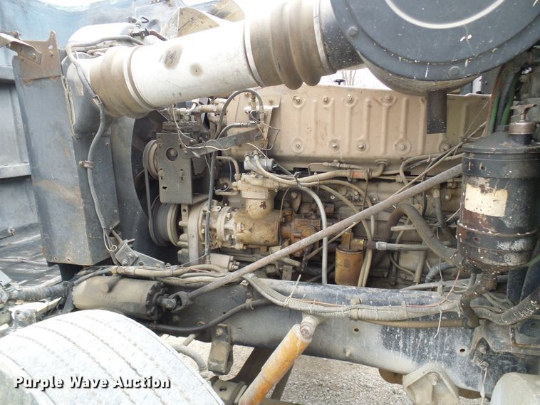 image for item DL0903 1987 International F9370  semi truck