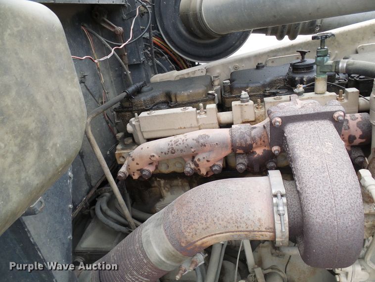 image for item DL0903 1987 International F9370  semi truck