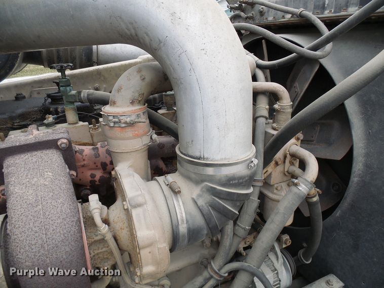 image for item DL0903 1987 International F9370  semi truck