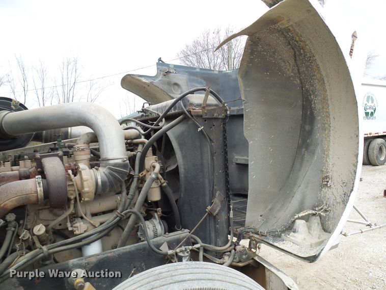 image for item DL0903 1987 International F9370  semi truck