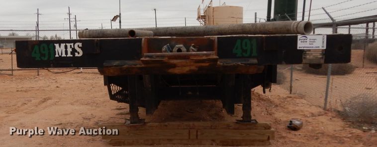 image for item DM2824 1997 Trail Mobile F7C1-6MEA  oilfield trailer