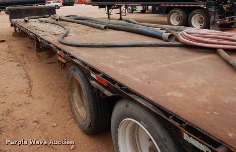 image for item DM2824 1997 Trail Mobile F7C1-6MEA  oilfield trailer