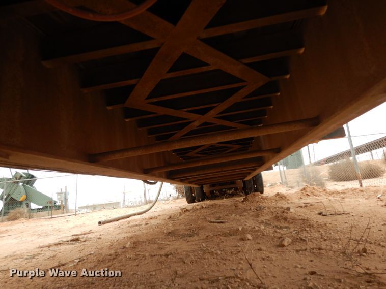 image for item DM2824 1997 Trail Mobile F7C1-6MEA  oilfield trailer