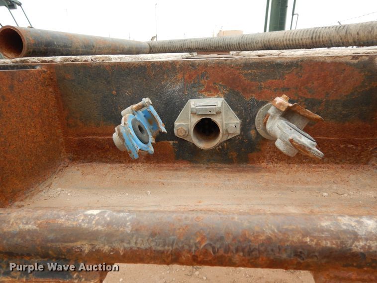 image for item DM2824 1997 Trail Mobile F7C1-6MEA  oilfield trailer