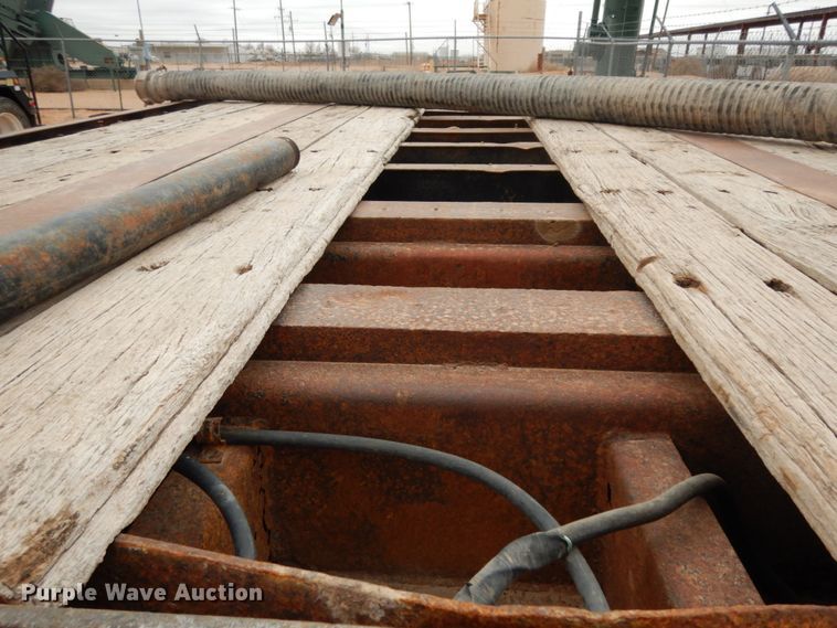 image for item DM2824 1997 Trail Mobile F7C1-6MEA  oilfield trailer