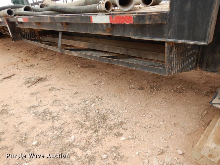 image for item DM2824 1997 Trail Mobile F7C1-6MEA  oilfield trailer