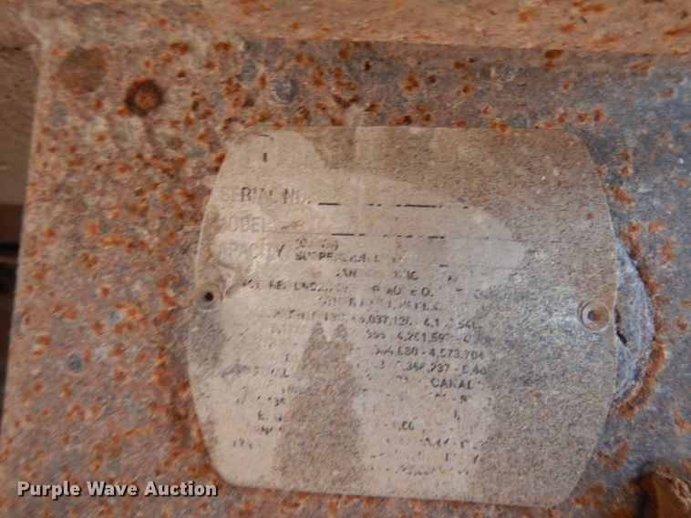 image for item DM2824 1997 Trail Mobile F7C1-6MEA  oilfield trailer