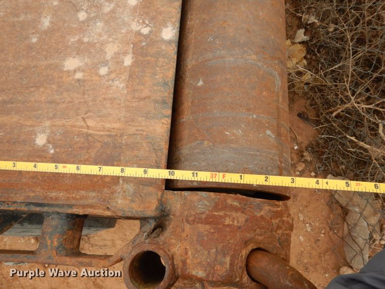 image for item DM2824 1997 Trail Mobile F7C1-6MEA  oilfield trailer