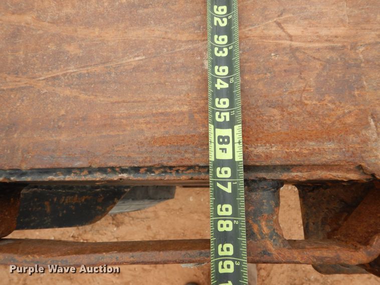 image for item DM2824 1997 Trail Mobile F7C1-6MEA  oilfield trailer