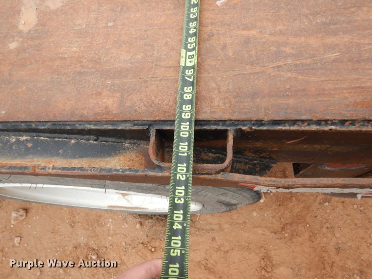 image for item DM2824 1997 Trail Mobile F7C1-6MEA  oilfield trailer