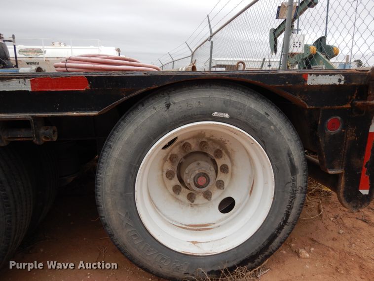 image for item DM2824 1997 Trail Mobile F7C1-6MEA  oilfield trailer