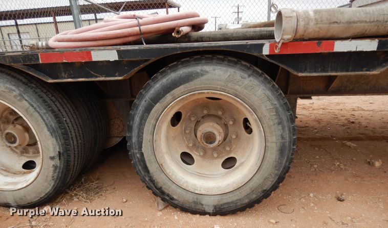 image for item DM2824 1997 Trail Mobile F7C1-6MEA  oilfield trailer