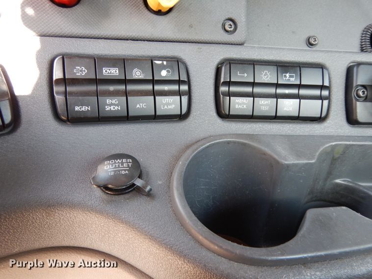 image for item DM2873 2018 Freightliner Cascadia 125  semi truck