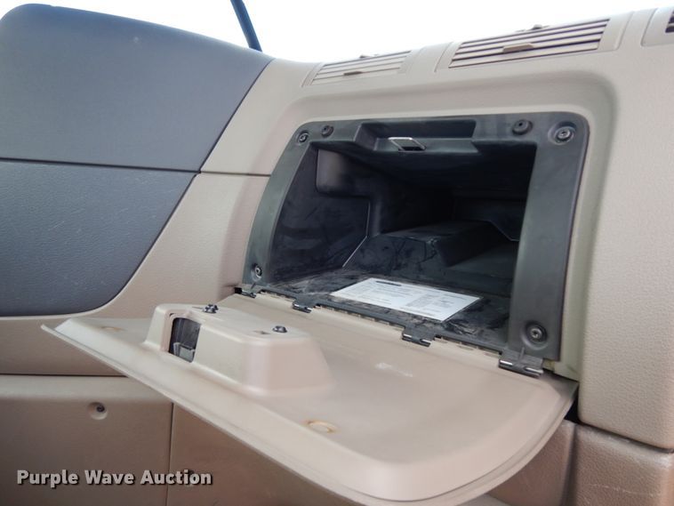 image for item DM2873 2018 Freightliner Cascadia 125  semi truck