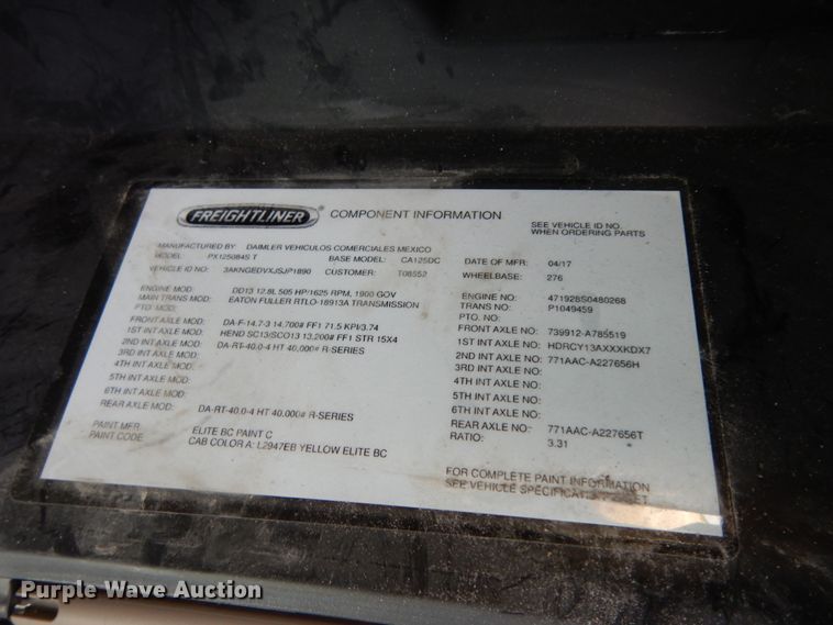 image for item DM2873 2018 Freightliner Cascadia 125  semi truck