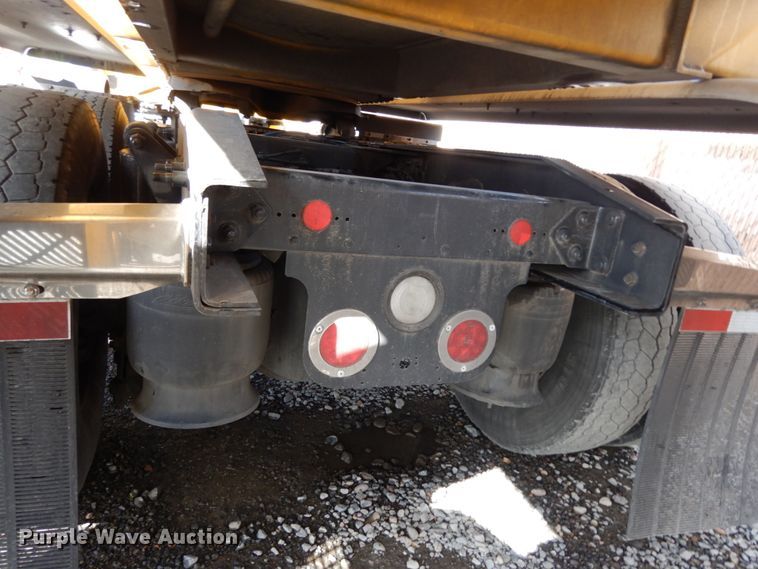 image for item DM2873 2018 Freightliner Cascadia 125  semi truck