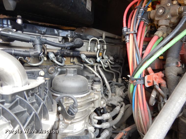 image for item DM2873 2018 Freightliner Cascadia 125  semi truck