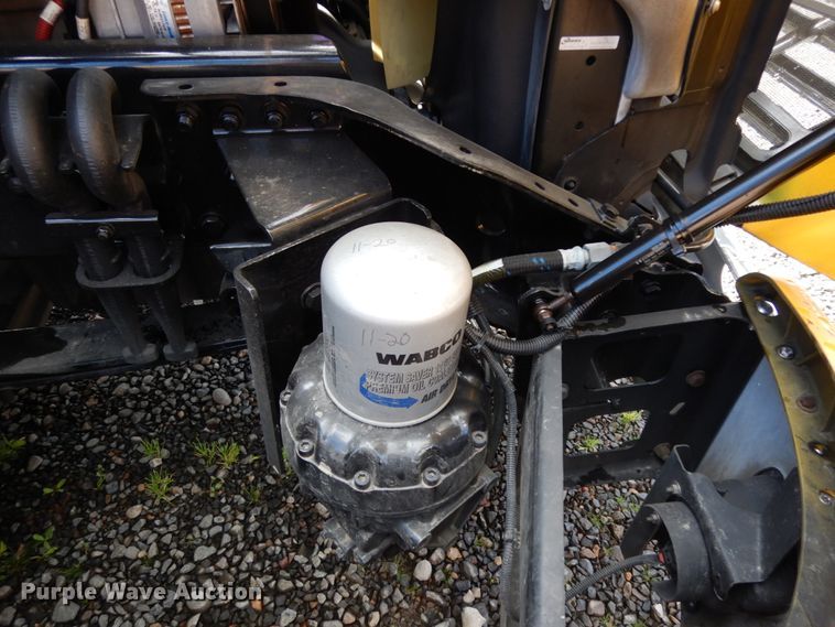 image for item DM2873 2018 Freightliner Cascadia 125  semi truck