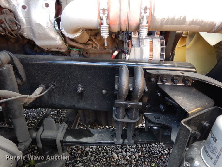 image for item DM2873 2018 Freightliner Cascadia 125  semi truck