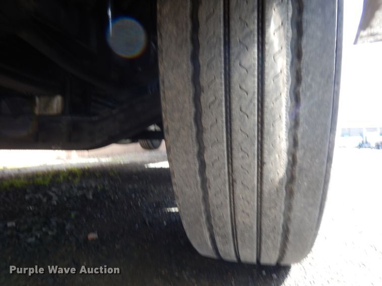 image for item DM2873 2018 Freightliner Cascadia 125  semi truck