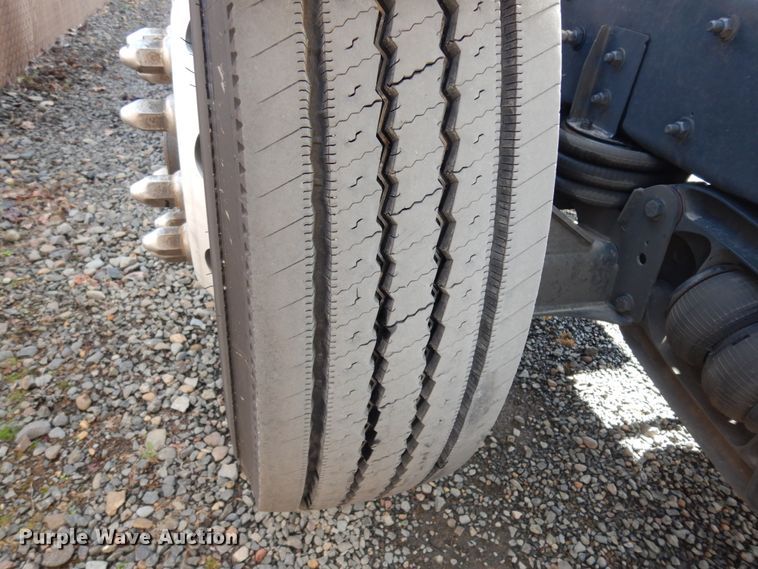 image for item DM2873 2018 Freightliner Cascadia 125  semi truck