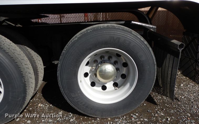 image for item DM2873 2018 Freightliner Cascadia 125  semi truck