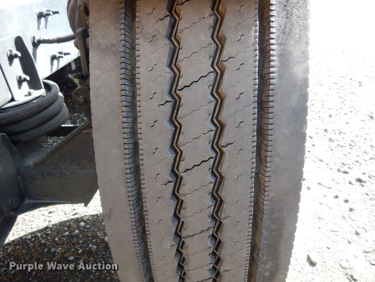 image for item DM2873 2018 Freightliner Cascadia 125  semi truck