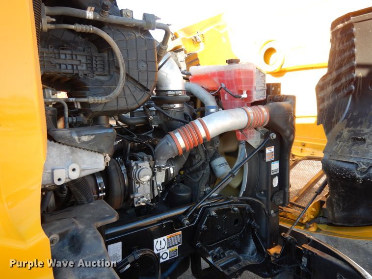 image for item DM2874 2016 Peterbilt 579  semi truck