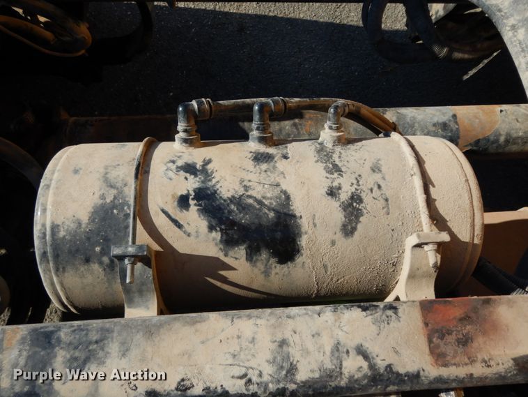 image for item DM2874 2016 Peterbilt 579  semi truck