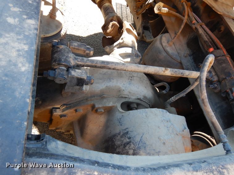 image for item DM2874 2016 Peterbilt 579  semi truck