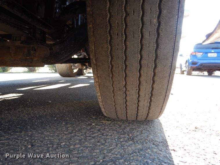 image for item DM2874 2016 Peterbilt 579  semi truck