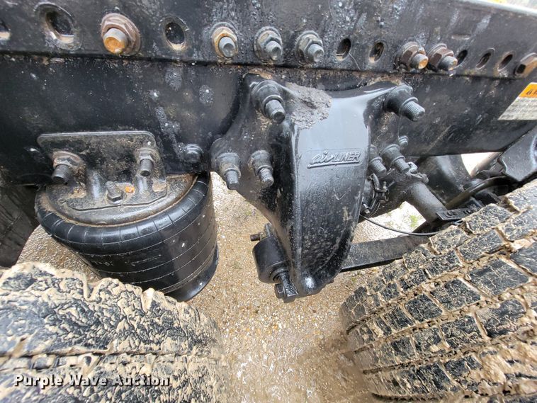 image for item FL9099 2013 Freightliner Columbia  Glider semi truck