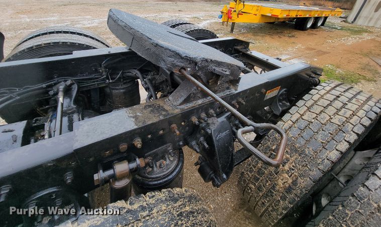 image for item FL9099 2013 Freightliner Columbia  Glider semi truck