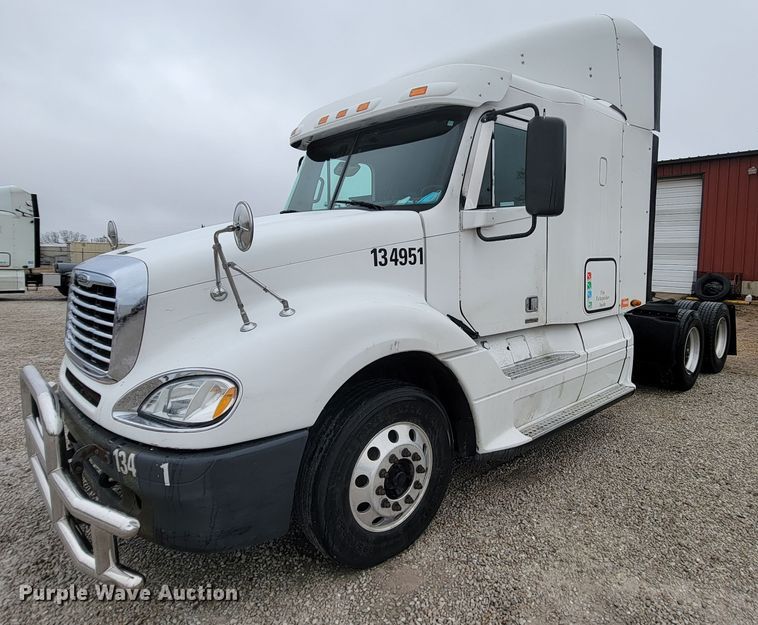 image for item FL9100 2012 Freightliner Columbia  Glider semi truck