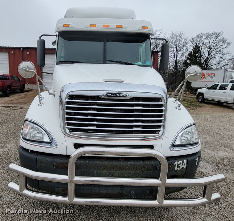 image for item FL9100 2012 Freightliner Columbia  Glider semi truck