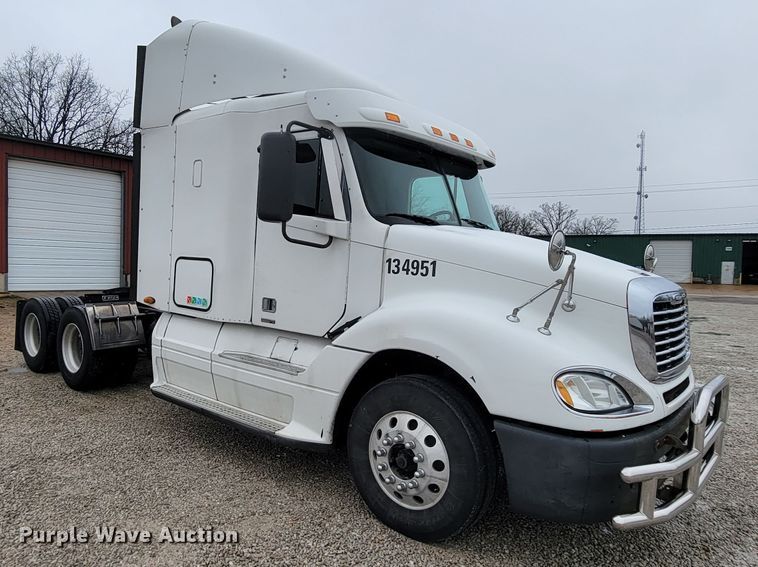 image for item FL9100 2012 Freightliner Columbia  Glider semi truck